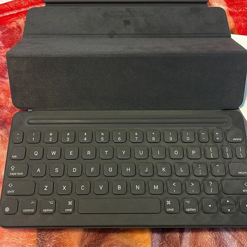 New Apple kit bordered